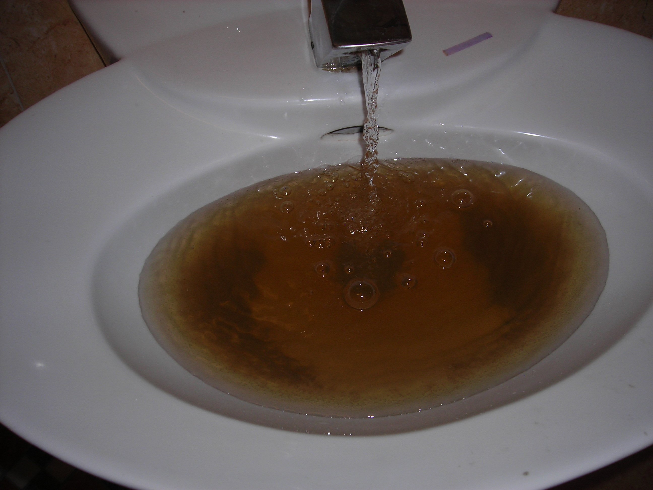 自來水發(fā)黃